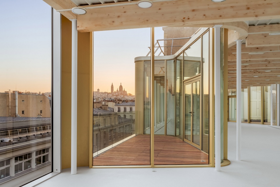 bucarest by atelier quinze vingts