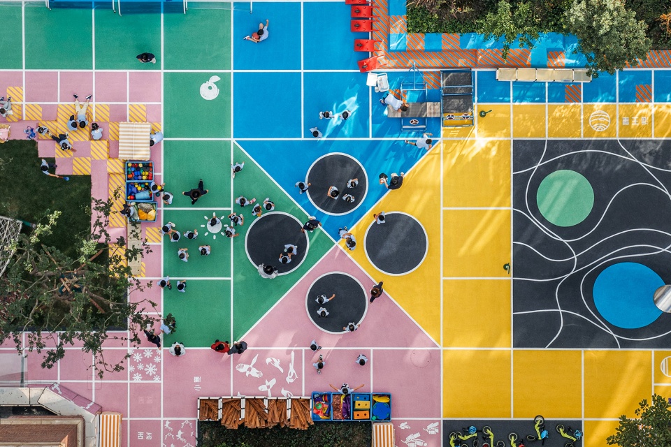 flying chess kindergarten by viascape design