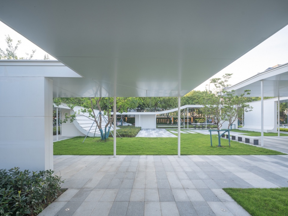 kunshan city square the above ground landscape architecture by dazhou and associates
