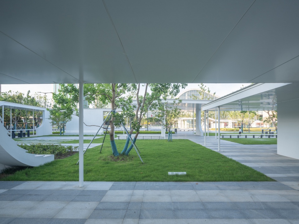 kunshan city square the above ground landscape architecture by dazhou and associates