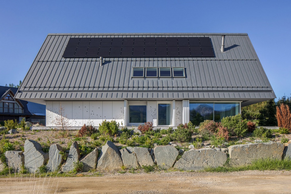 the house with a private giewont mountain by bxb studio boguslaw barnas