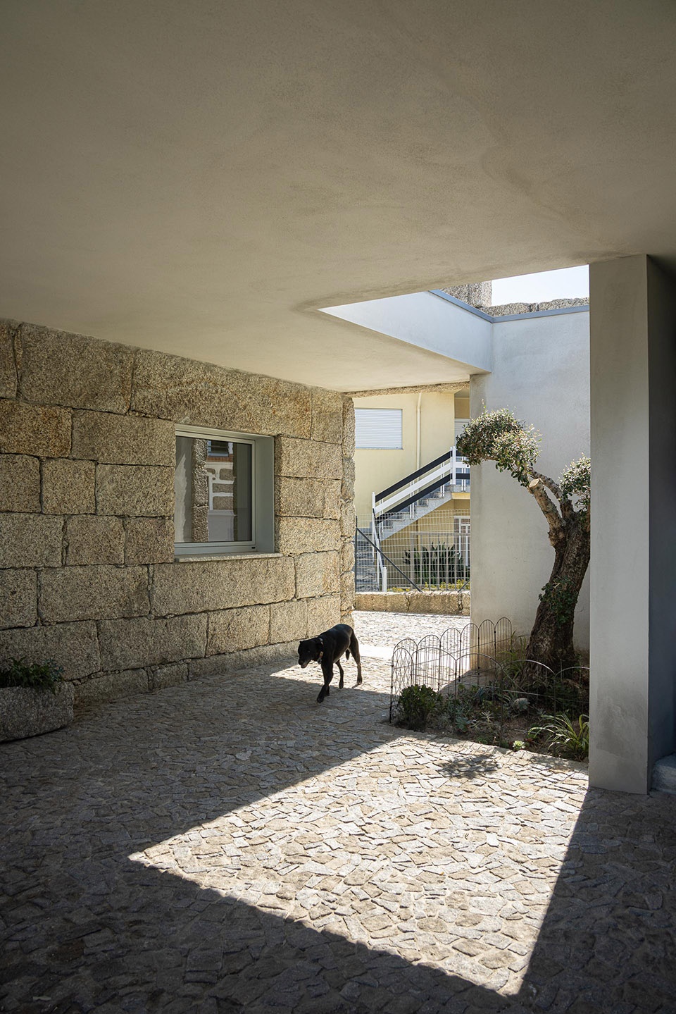 casa em mesao frio by daniel felix arquitectos