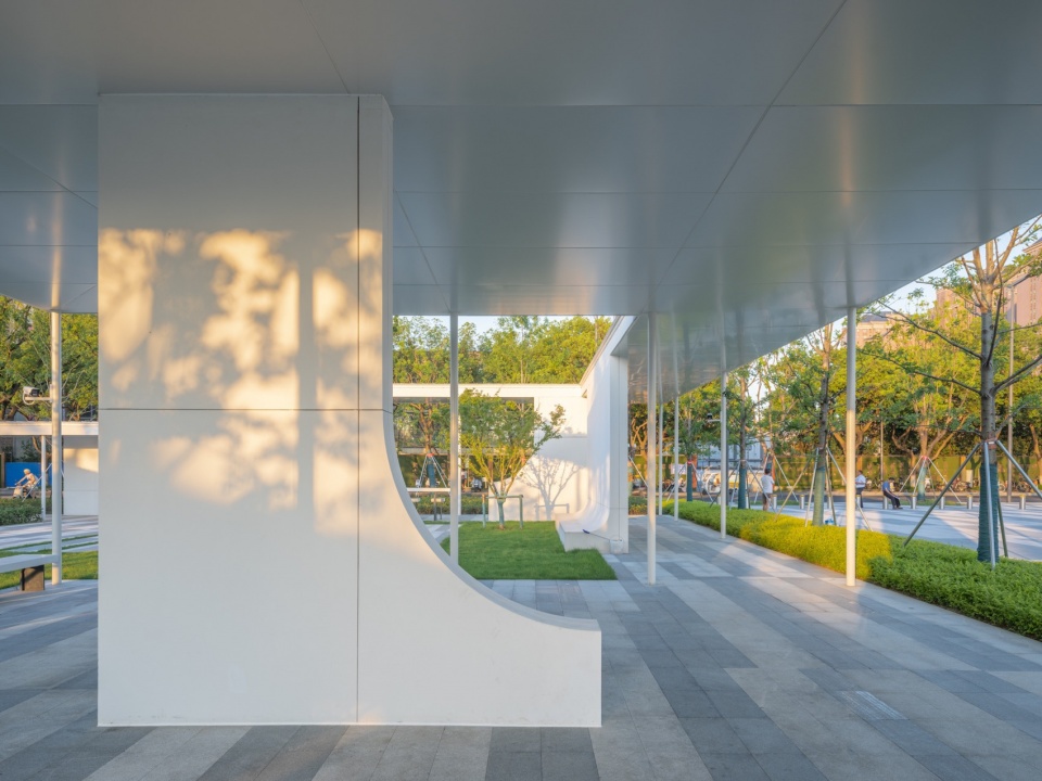 kunshan city square the above ground landscape architecture by dazhou and associates