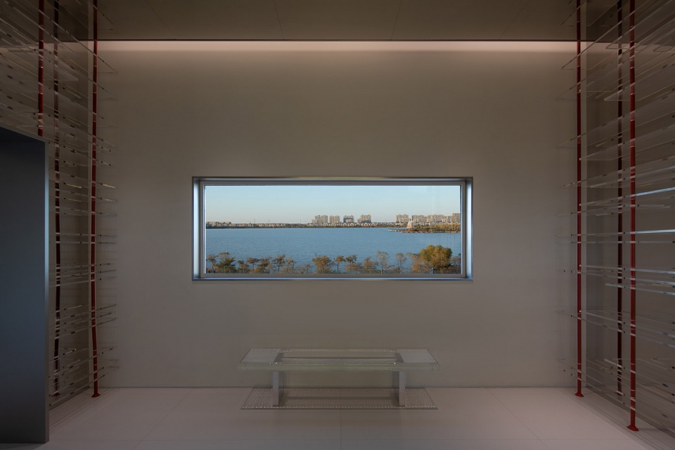 lande lake art center by slow coral design