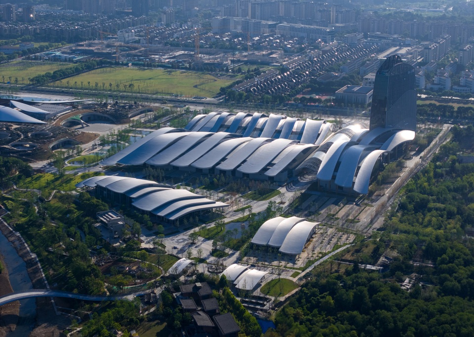 anji international convention and exhibtiion center by inernational frederic rolland architecture tus design group