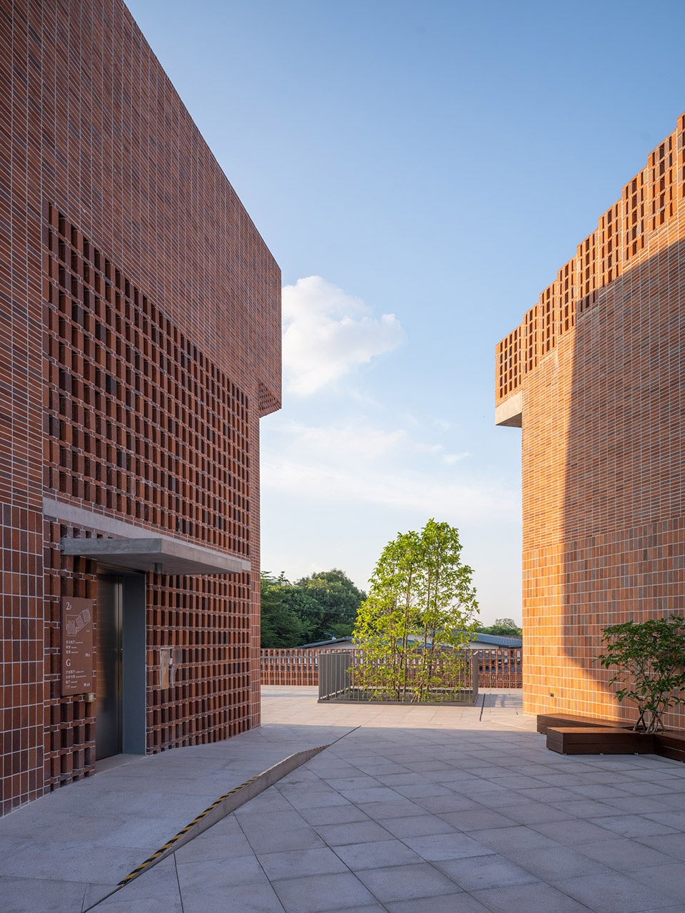 langtou gengxue education centre by fcjz