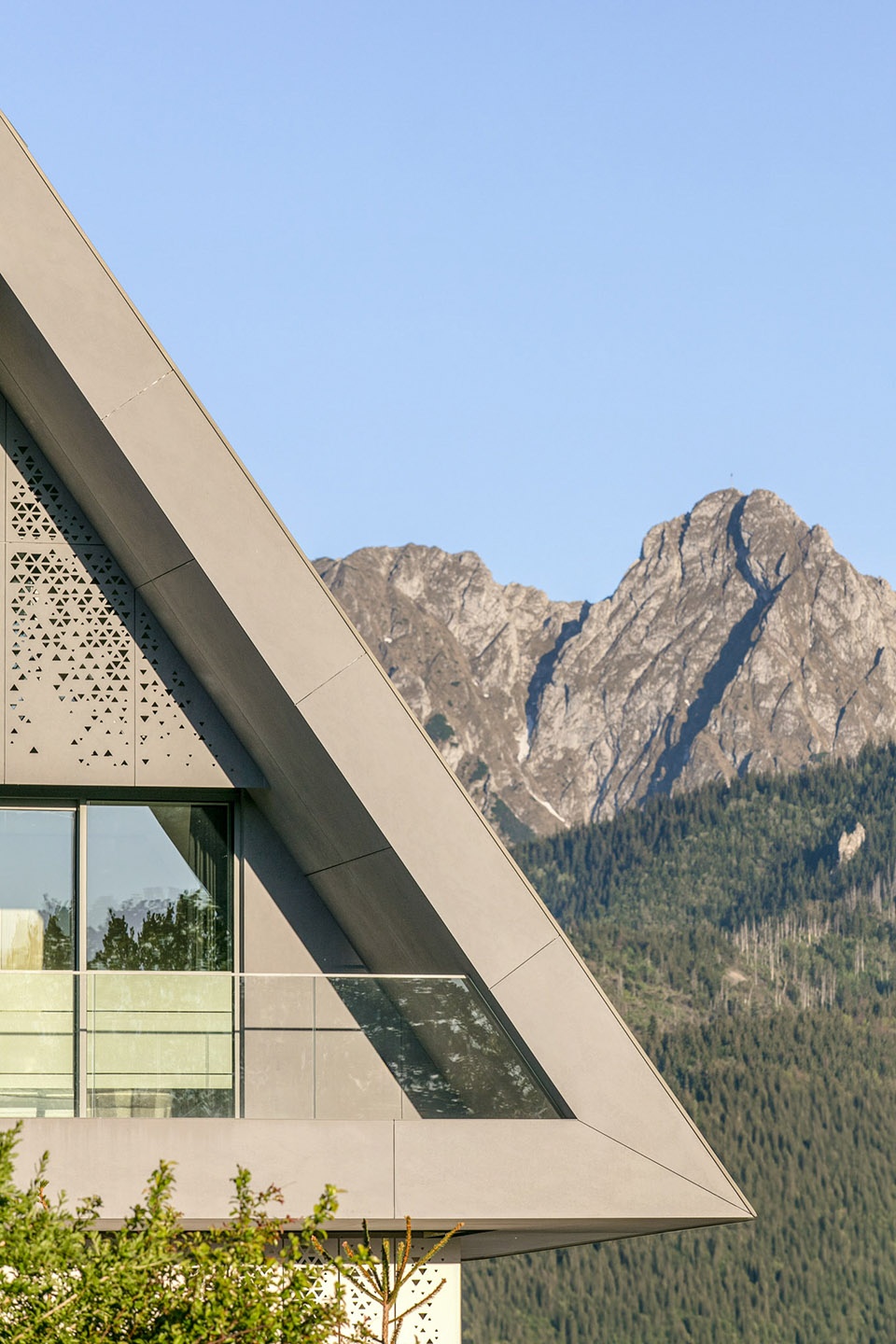 the house with a private giewont mountain by bxb studio boguslaw barnas