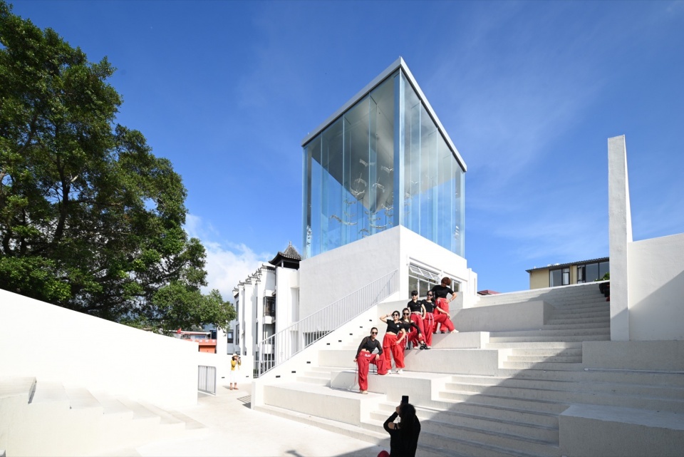 yanqian art center by vantree design