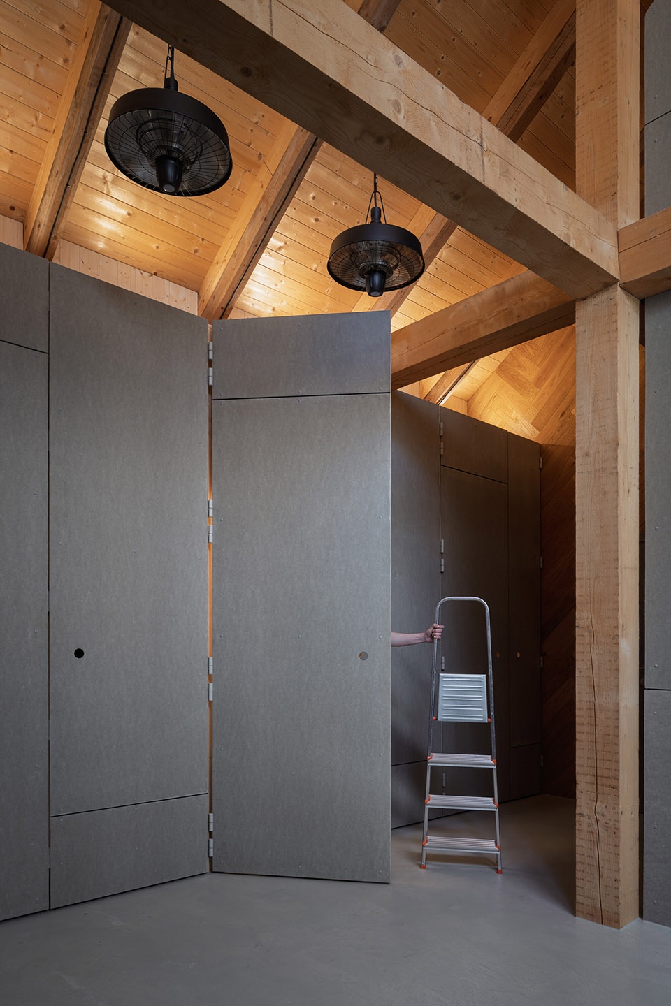 borova lada cottage by studio plys