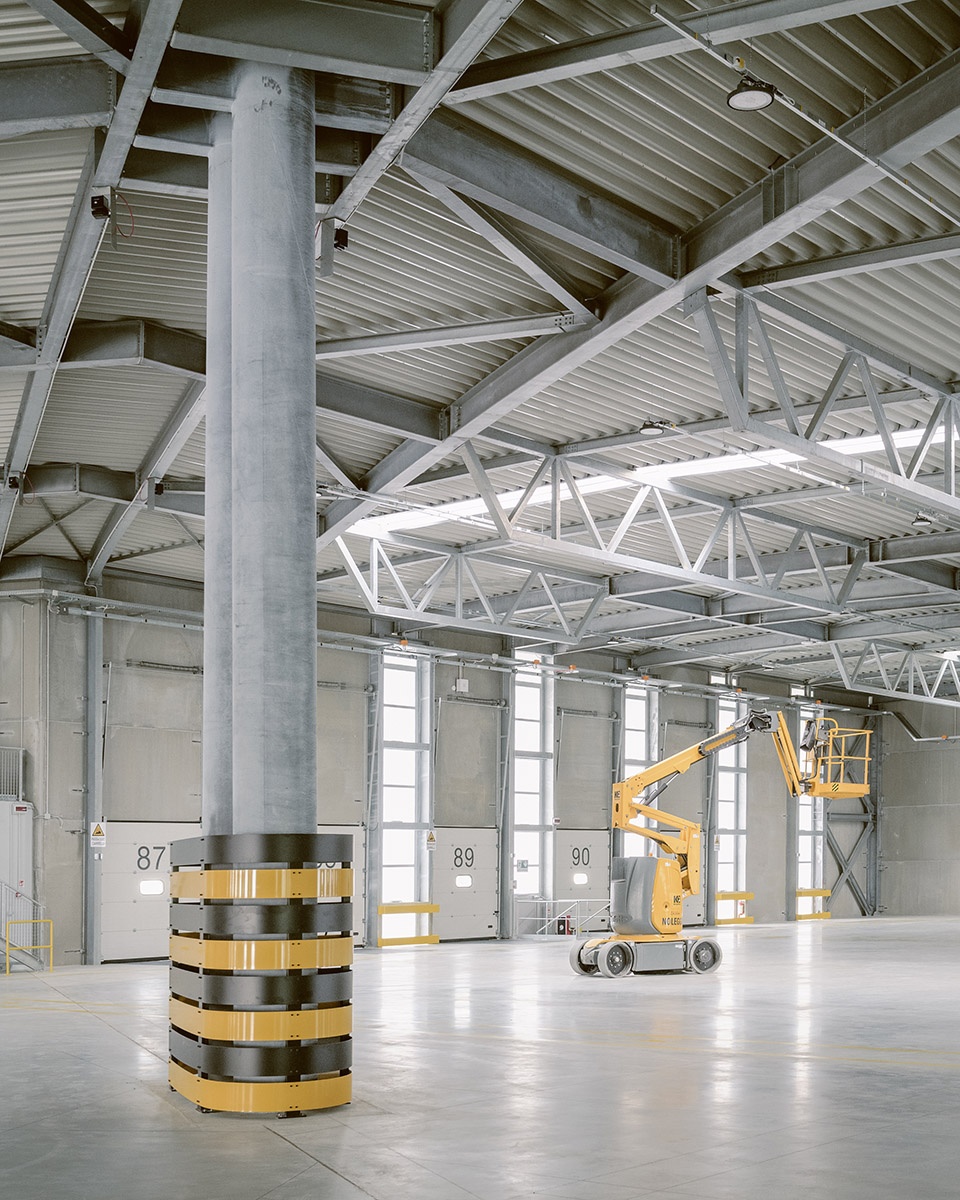 d b group logistics hangar by studio bressan studio botter