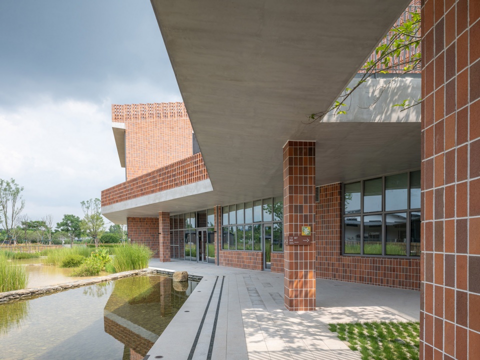 langtou gengxue education centre by fcjz