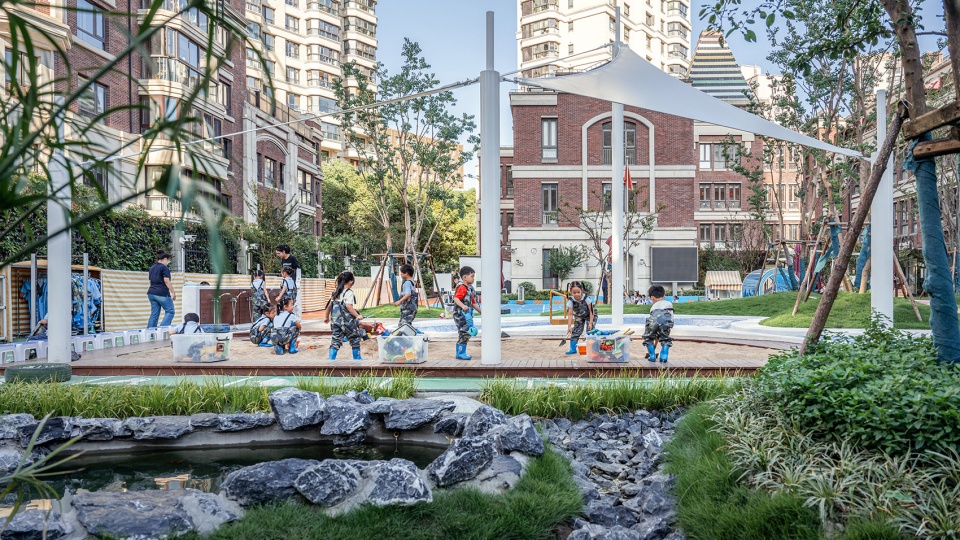 flying chess kindergarten by viascape design