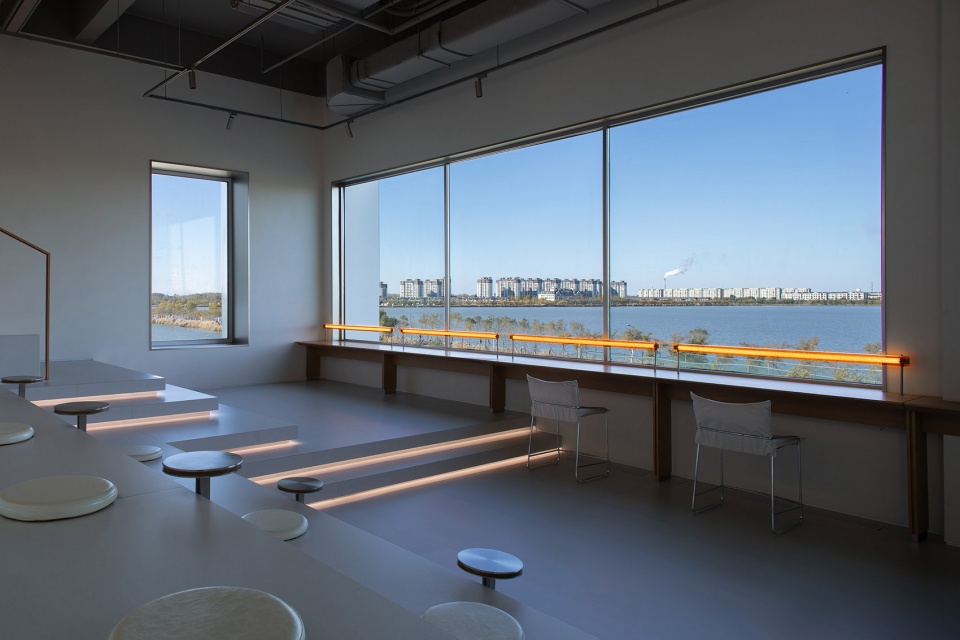 lande lake art center by slow coral design