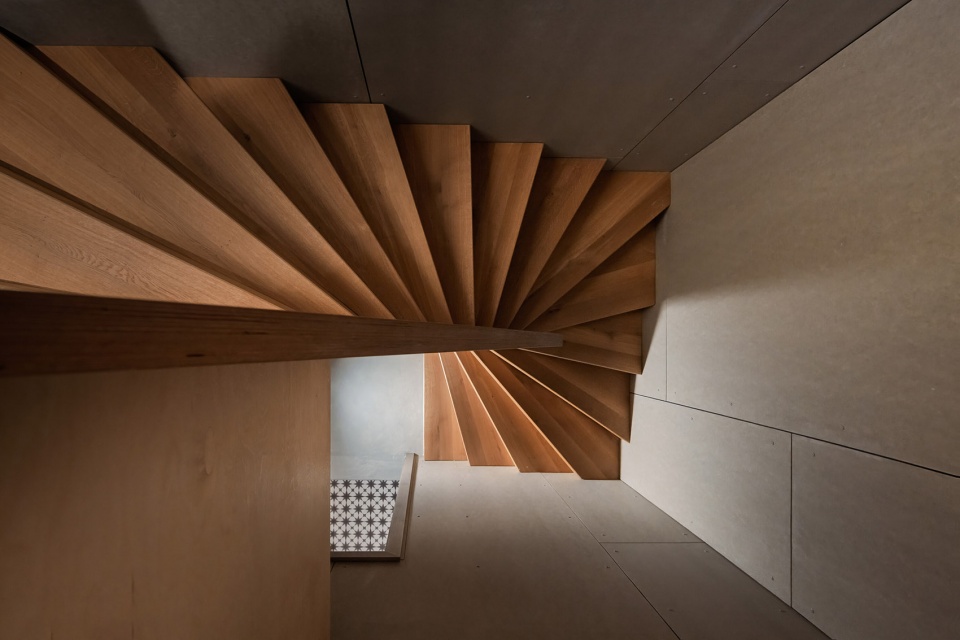 borova lada cottage by studio plys
