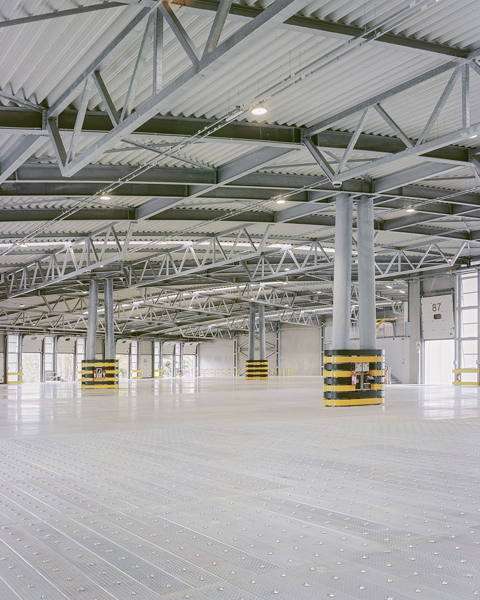d b group logistics hangar by studio bressan studio botter