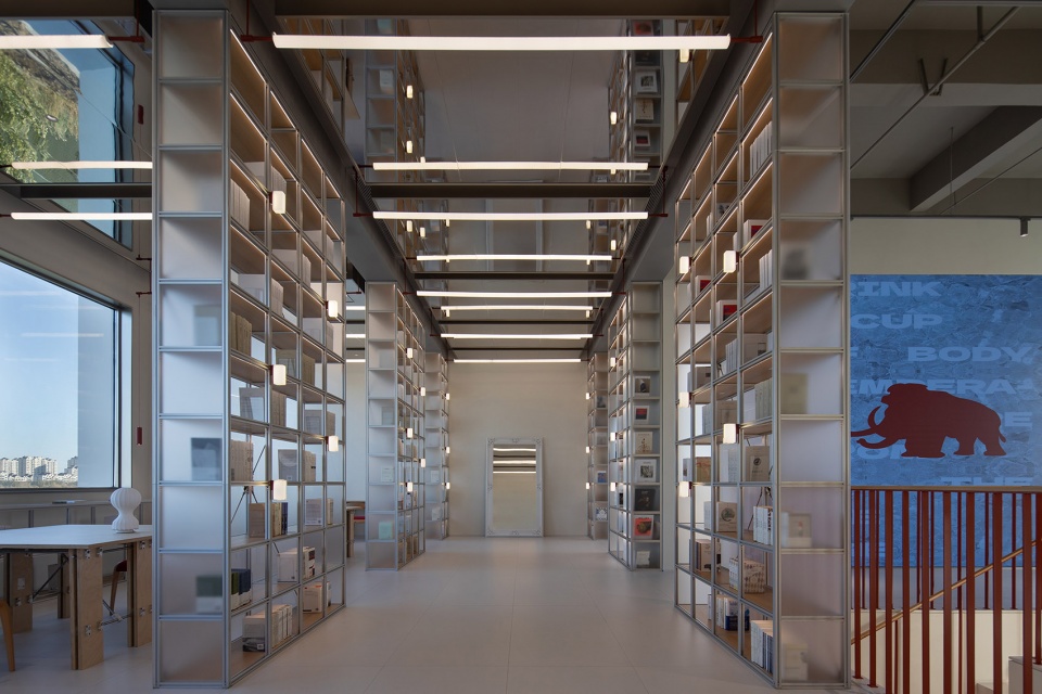 lande lake art center by slow coral design