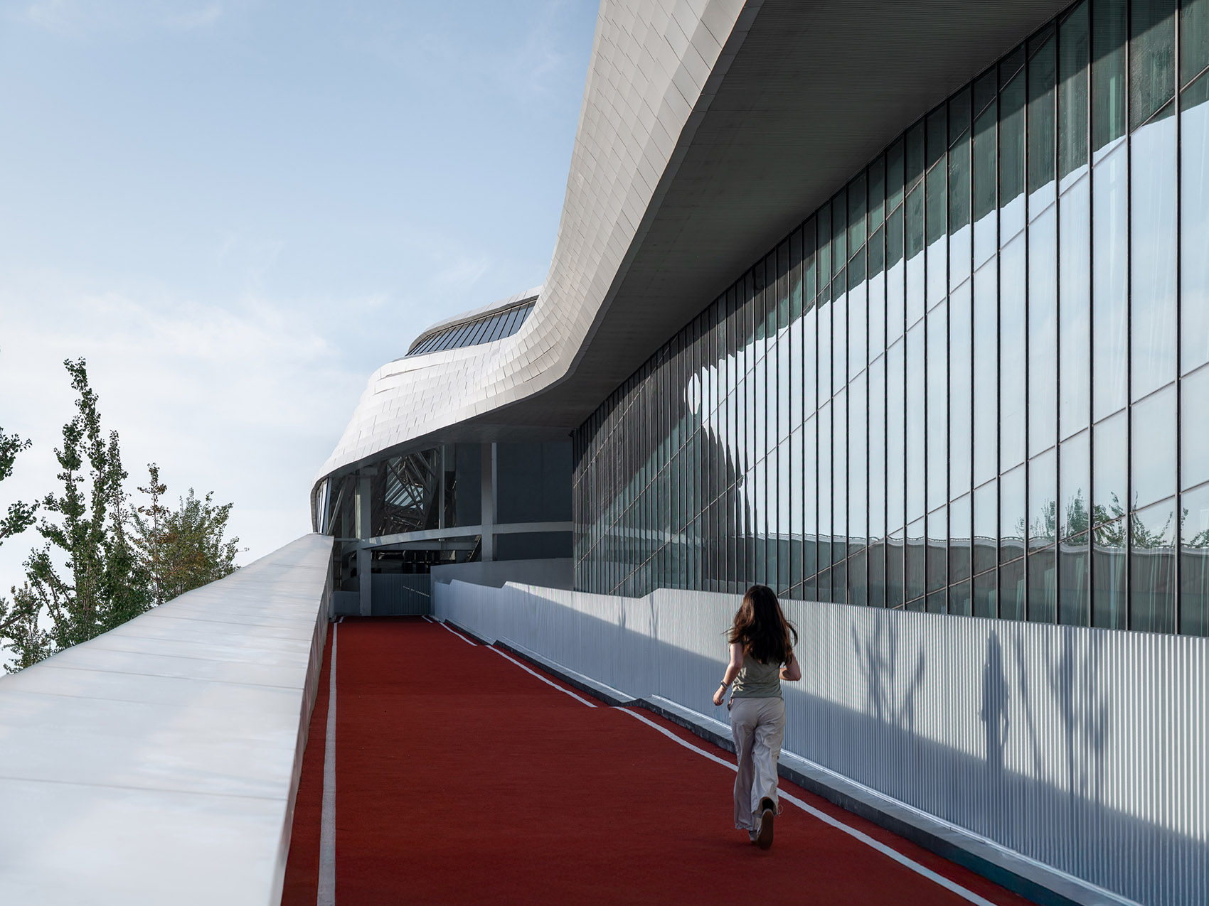 Xinchang Globular Center by line+ Zhu Peidong - 谷德设计网