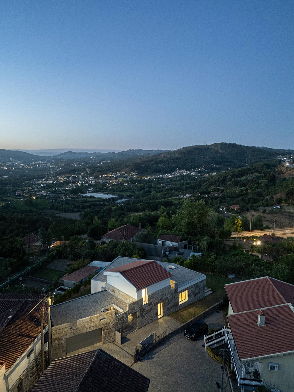 casa em mesao frio by daniel felix arquitectos