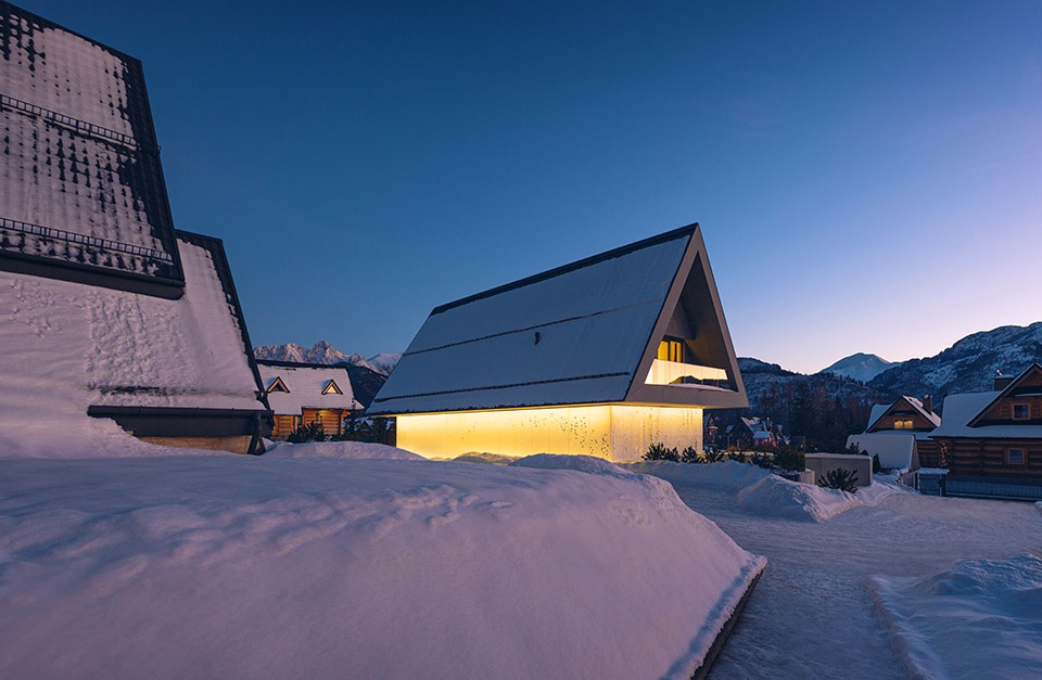 the house with a private giewont mountain by bxb studio boguslaw barnas