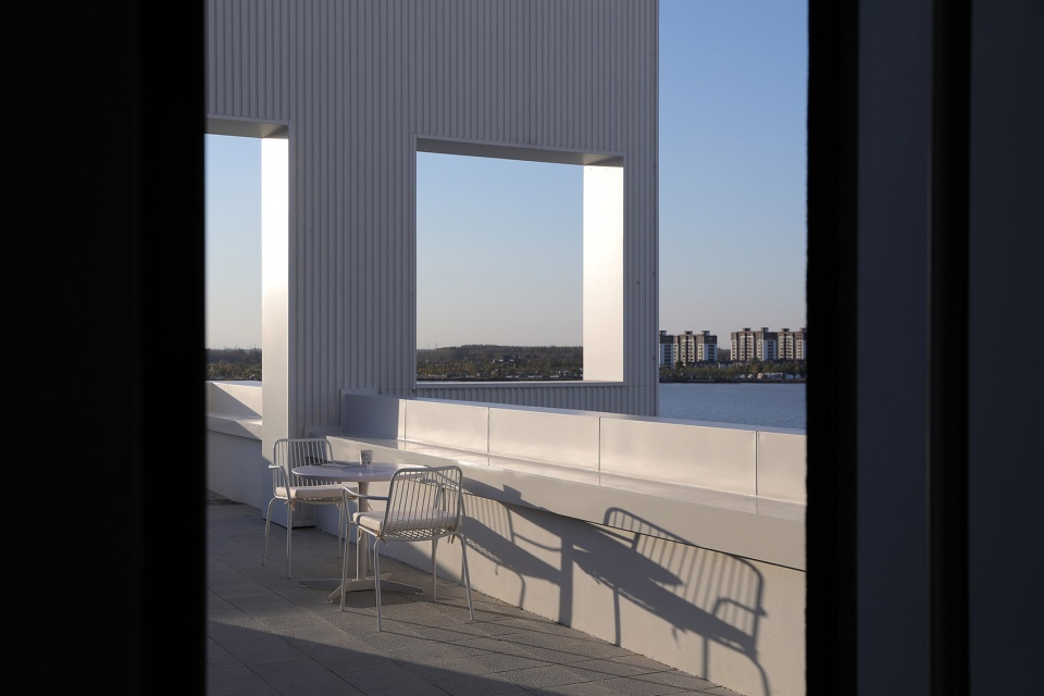 lande lake art center by slow coral design