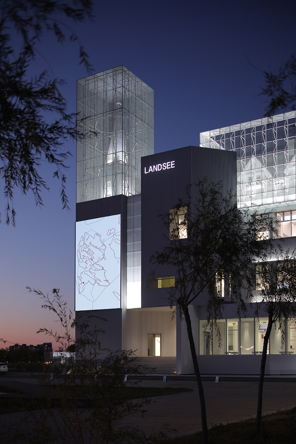 lande lake art center by slow coral design