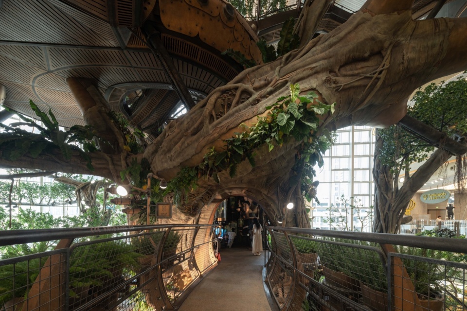 Overall Wonder Tree Installation Design