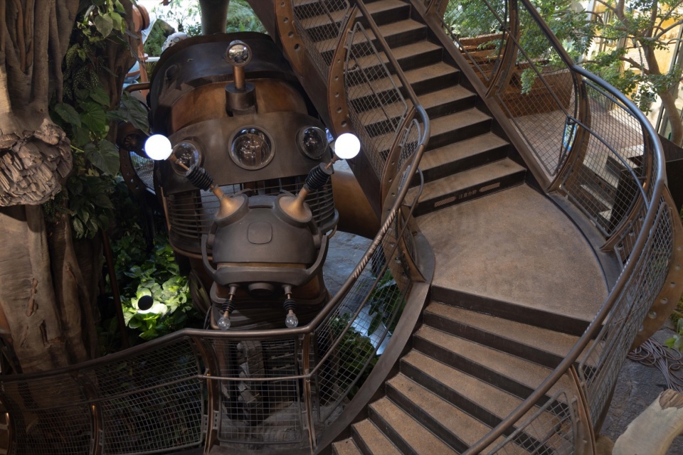 Overall Wonder Tree Installation Design