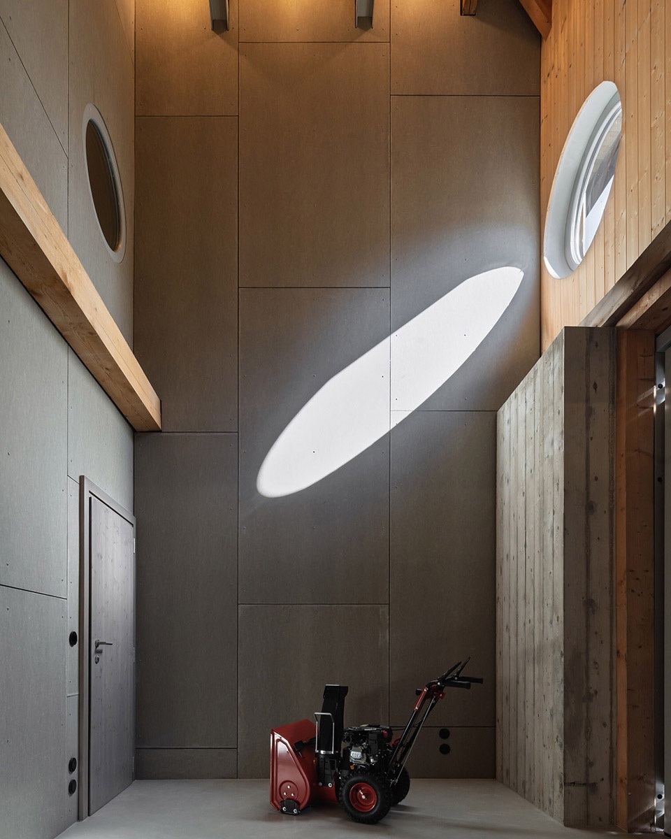 borova lada cottage by studio plys