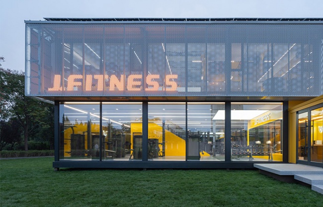 J. Fitness MiC Smart Gym by Domain Architects