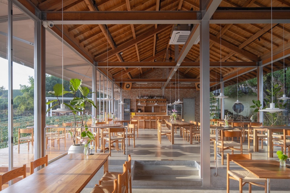33 coffee 2 0 by hill architecture