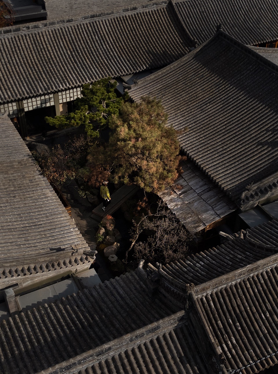 Chun Shan wang Mountain Hotpot by Kongshanji Studio