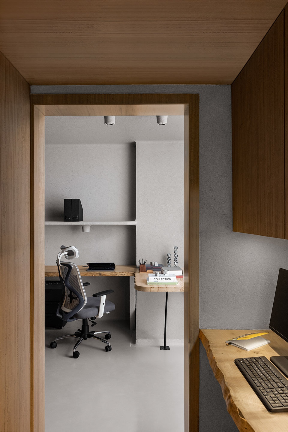 Seamless Realty Office by Spaces Design