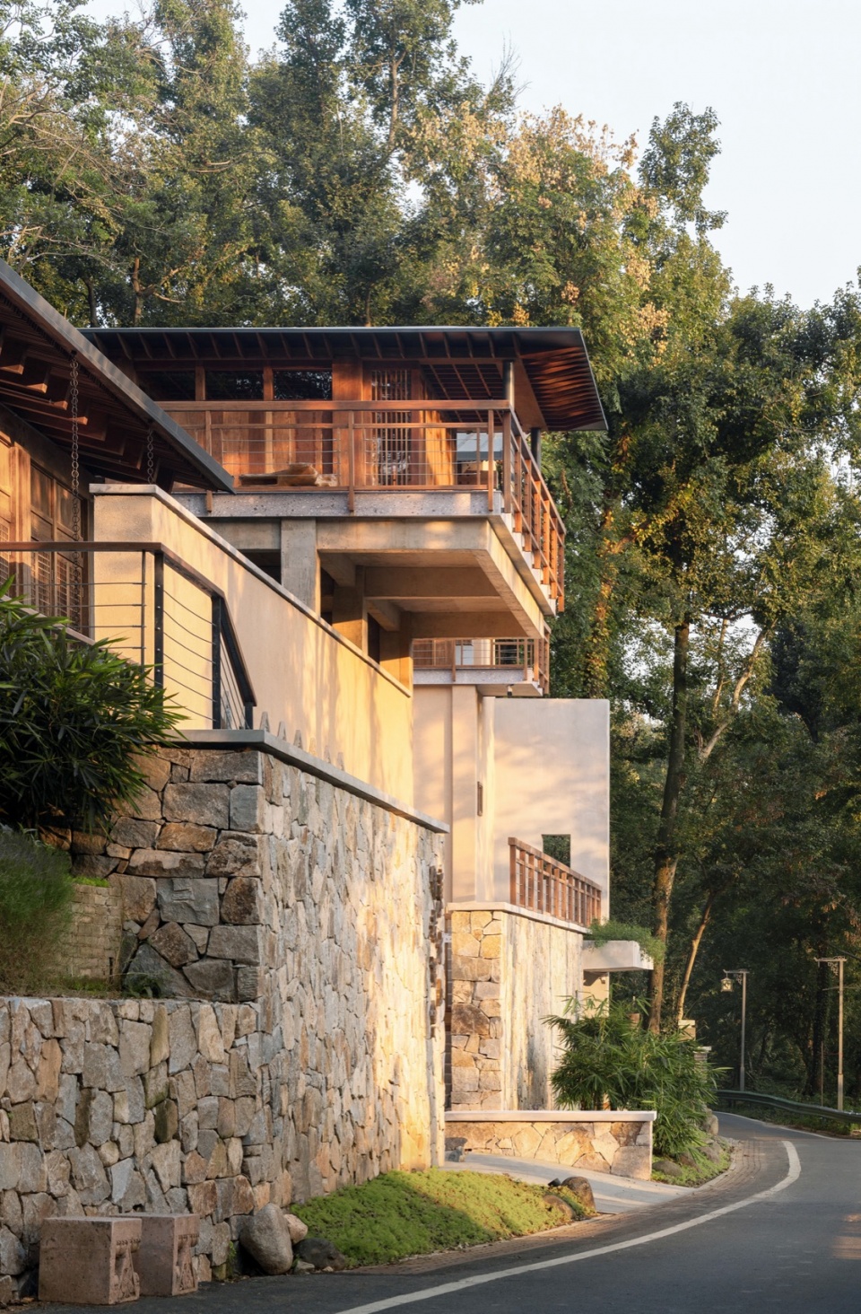 renovation design of dongfang mountain buddhist association by fanaf