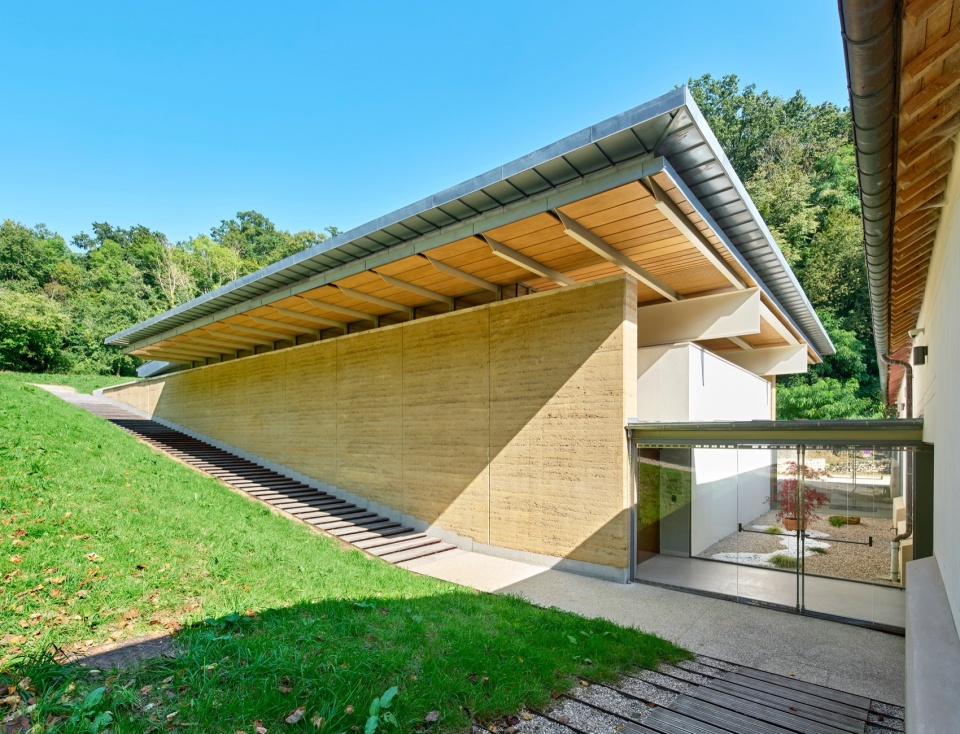 multi purpose hall in chateaufor by berellini architecte x70