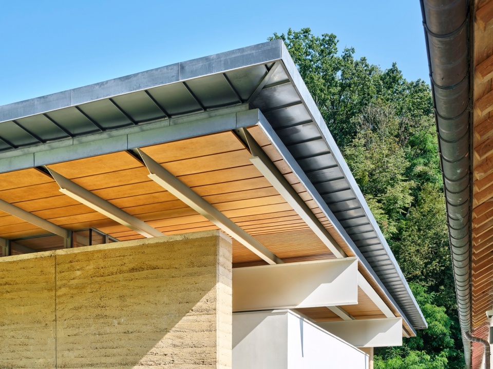 multi purpose hall in chateaufor by berellini architecte