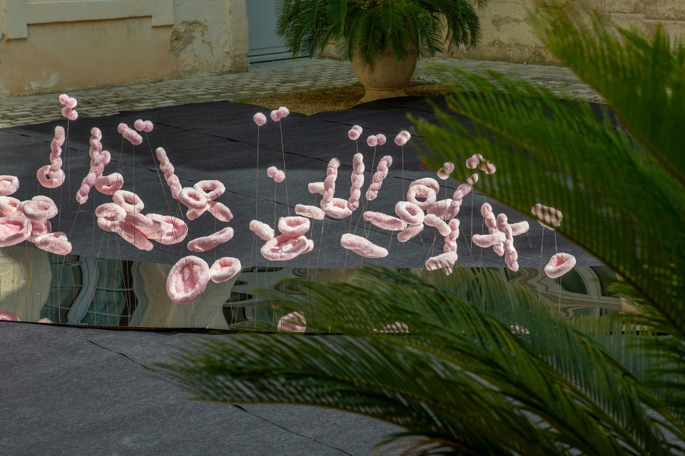 The Tasting Tongue Installation by Studio Den geg