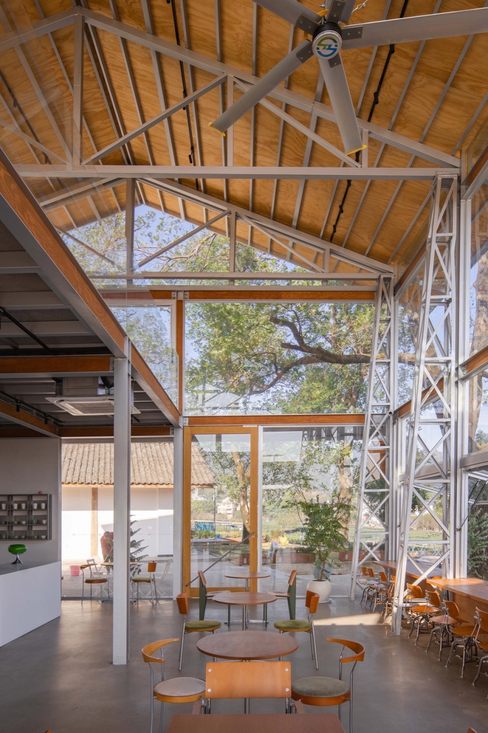 33 coffee 2 0 by hill architecture
