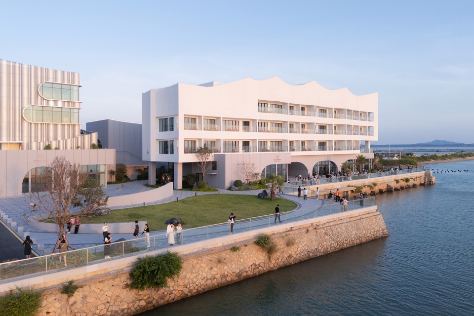 Dongshan West Bay Resort