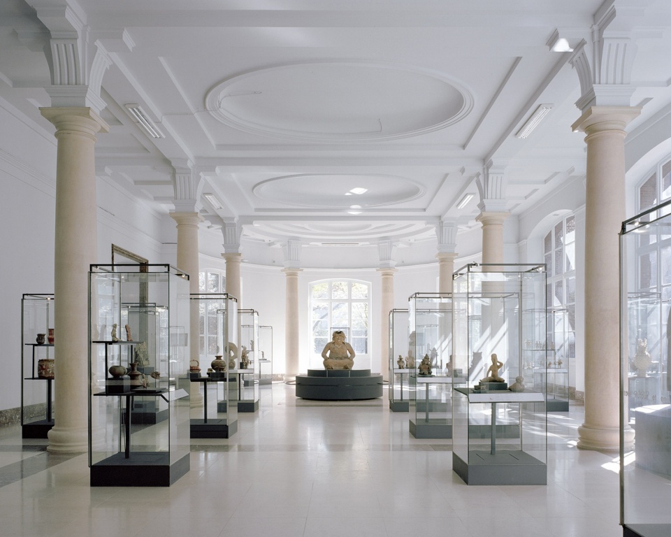Brussels Royal Museums of Art and History scenographic competition by Elmes rud