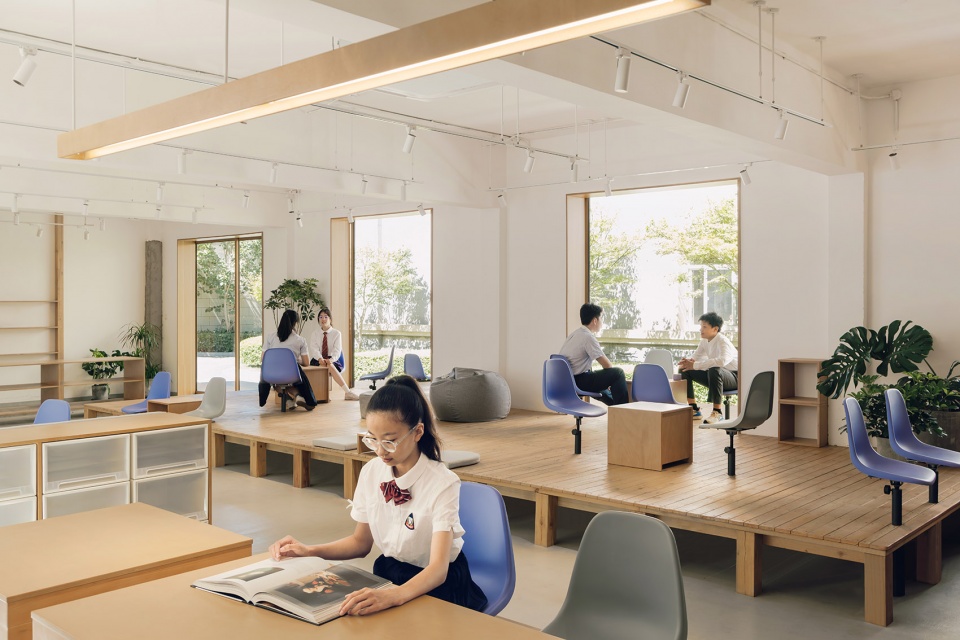 Ganquan Foreign Language Middle School Comprehensive Activity Center by Neili Design Lab