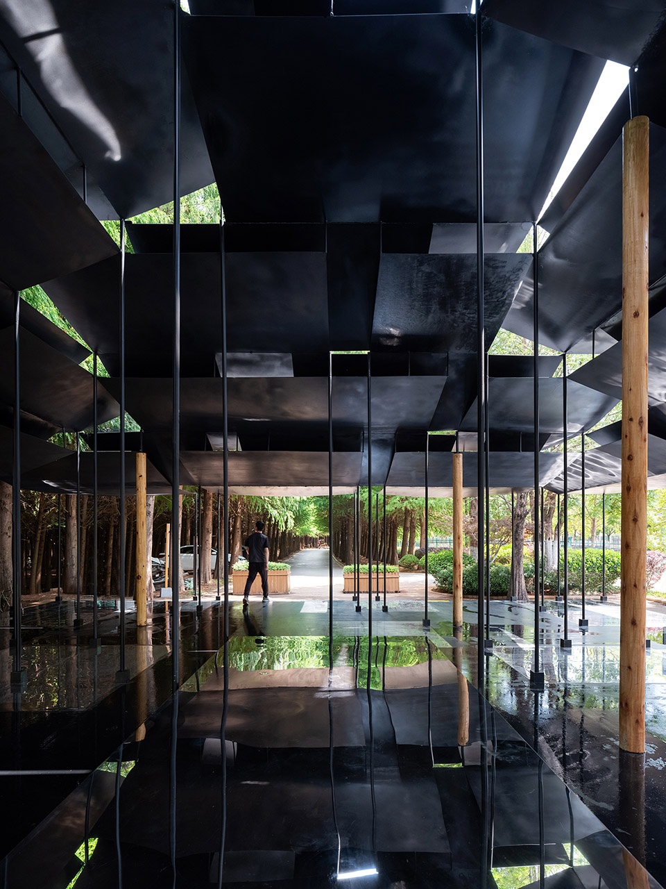 Laoyuting Pavilion by Atelier Deshaus