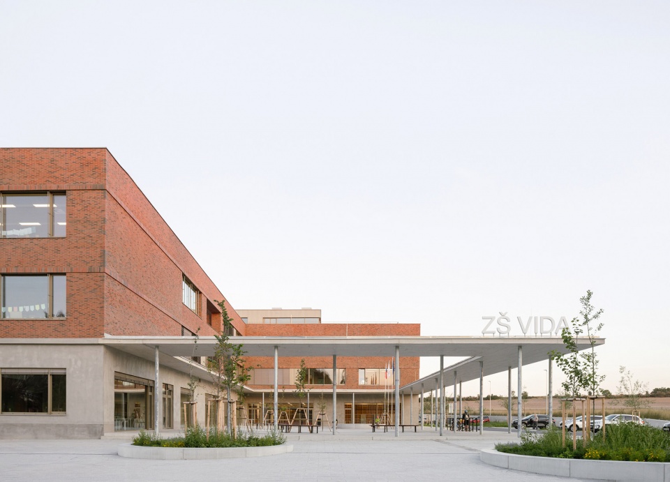 Union school VIDA by OVA