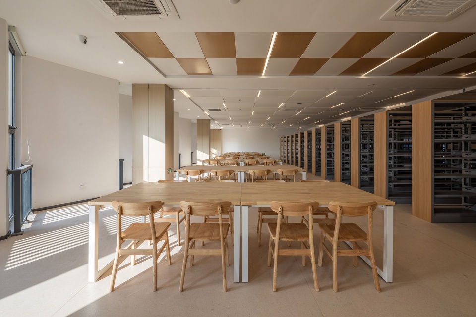 Ningbo Tong Dizhou Experimental School by cd studio