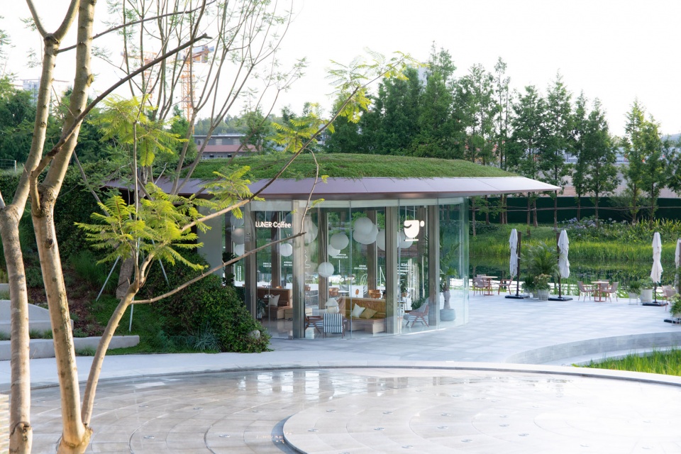 Luxelakes Whirlpool Café