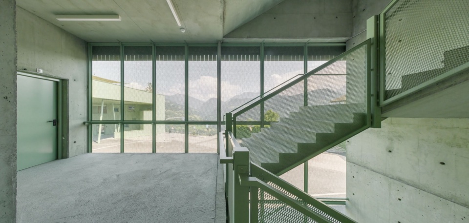 a green bridge by roland baldi architects