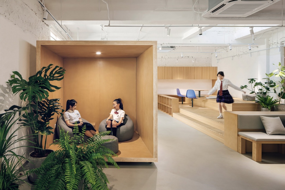 Ganquan Foreign Language Middle School Comprehensive Activity Center by Neili Design Lab