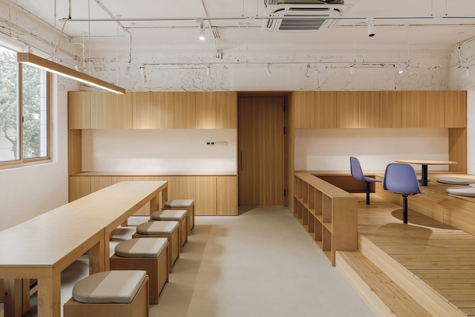 Ganquan Foreign Language Middle School Comprehensive Activity Center by Neili Design Lab