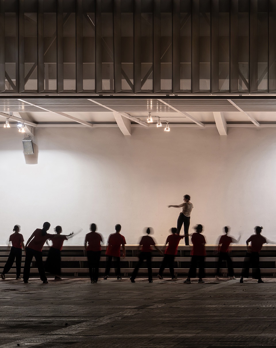 The Stage Reimagined in Qiangxia Village by Zizu Studio