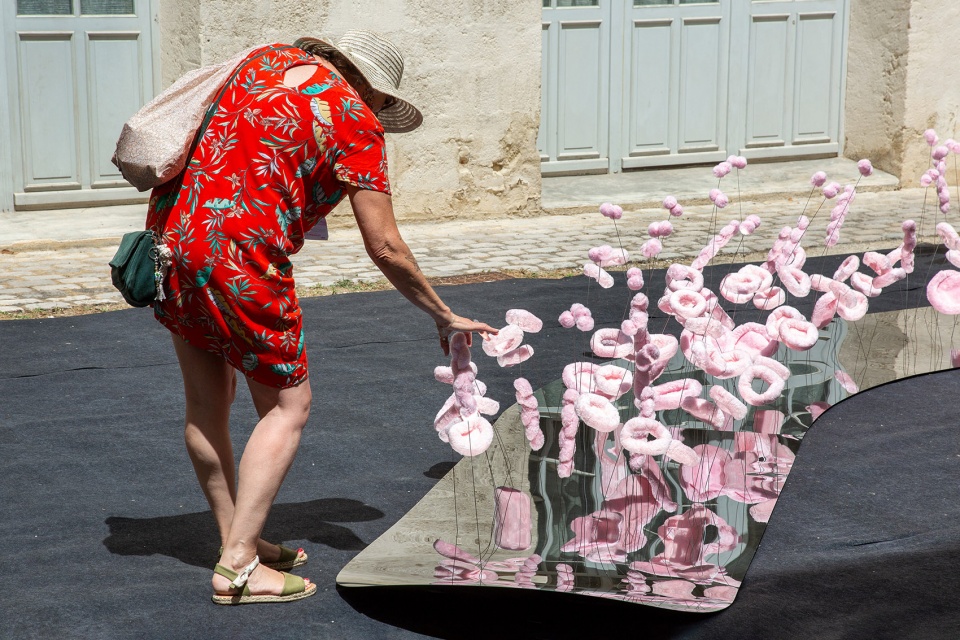 The Tasting Tongue Installation by Studio Deng