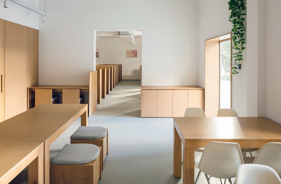 Ganquan Foreign Language Middle School Comprehensive Activity Center by Neili Design Lab
